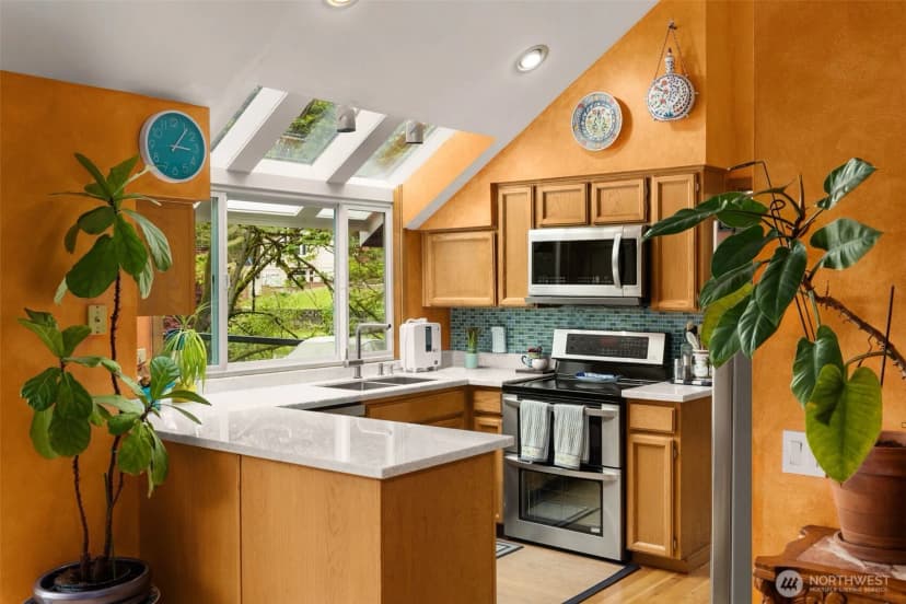 Property photo for 9602 Ne 35th Place, Clyde Hill photo 14