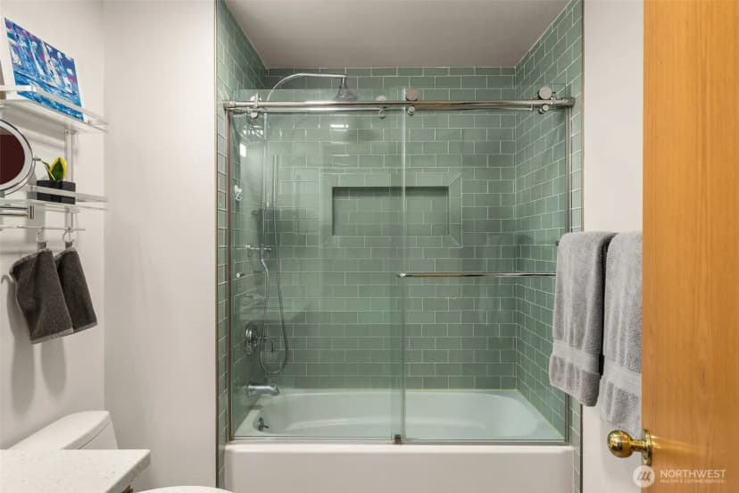 Property photo for 9602 Ne 35th Place, Clyde Hill photo 21