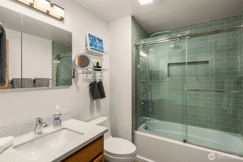 Property photo for 9602 Ne 35th Place, Clyde Hill photo 20