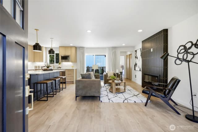 Property photo for 5946 18th Avenue Sw #1, Seattle photo 5