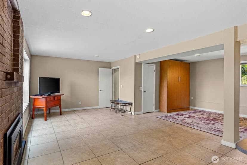 Property photo for 11621 19th Avenue Sw, Burien photo 25
