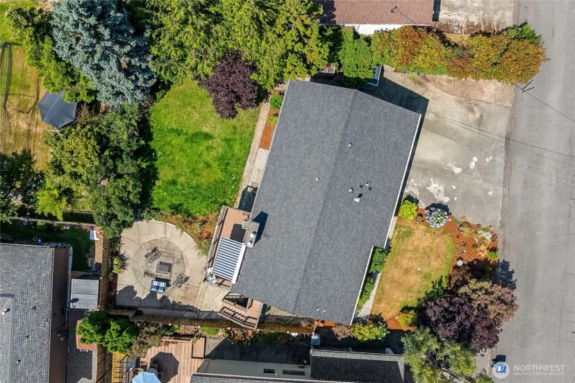Property photo for 11621 19th Avenue Sw, Burien photo 37