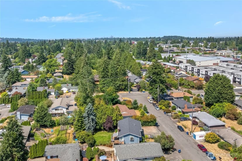 Property photo for 11621 19th Avenue Sw, Burien photo 35