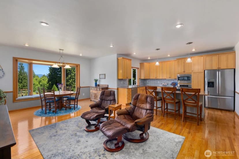 Property photo for 19011 32nd Avenue Nw, Stanwood photo 14