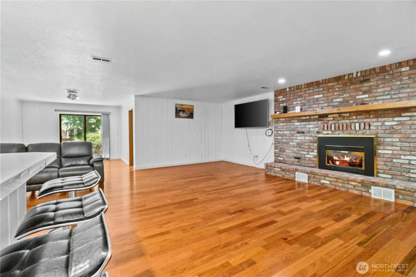 Property photo for 32827 12th Avenue Sw, Federal Way photo 17