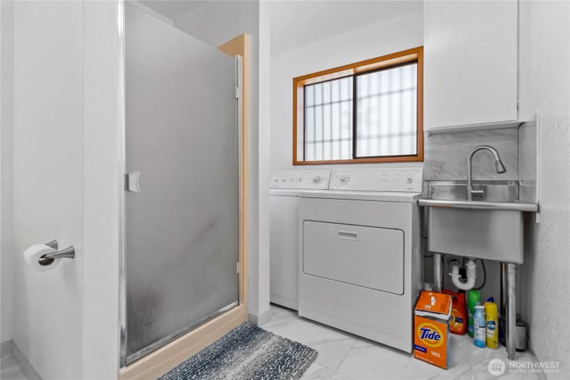 Property photo for 32827 12th Avenue Sw, Federal Way photo 22
