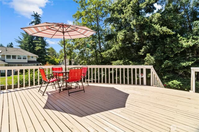 Property photo for 32827 12th Avenue Sw, Federal Way photo 2