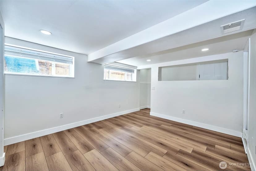 Property photo for 3806 35th Avenue W #unit 1, Seattle photo 13