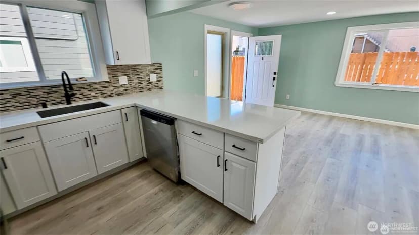 Property photo for 9040 17th Avenue Sw, Seattle photo 18