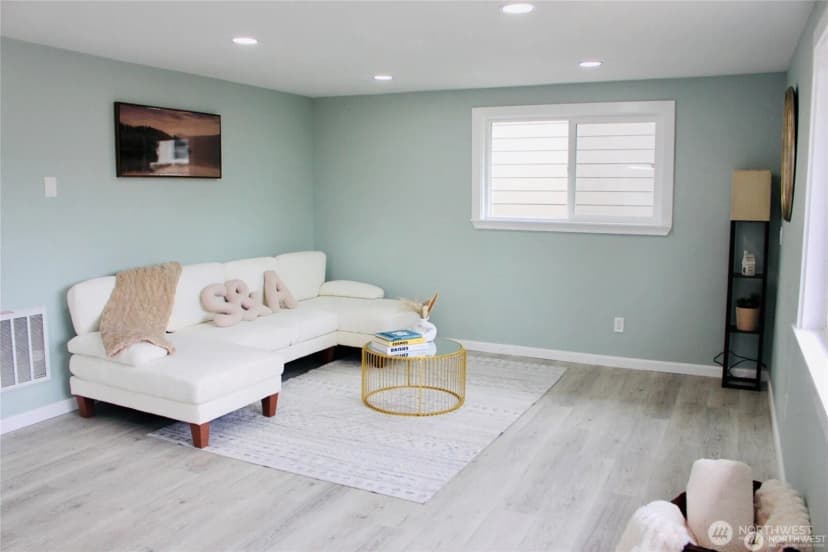 Property photo for 9040 17th Avenue Sw, Seattle photo 6