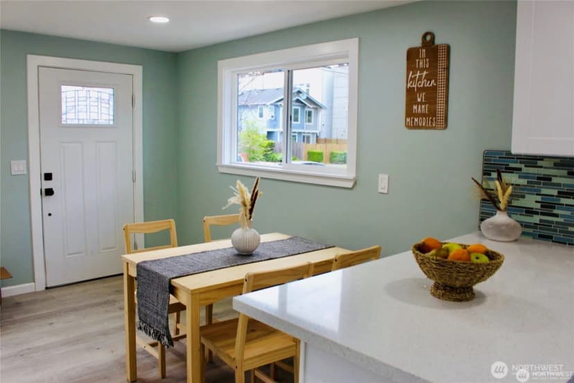 Property photo for 9040 17th Avenue Sw, Seattle photo 8