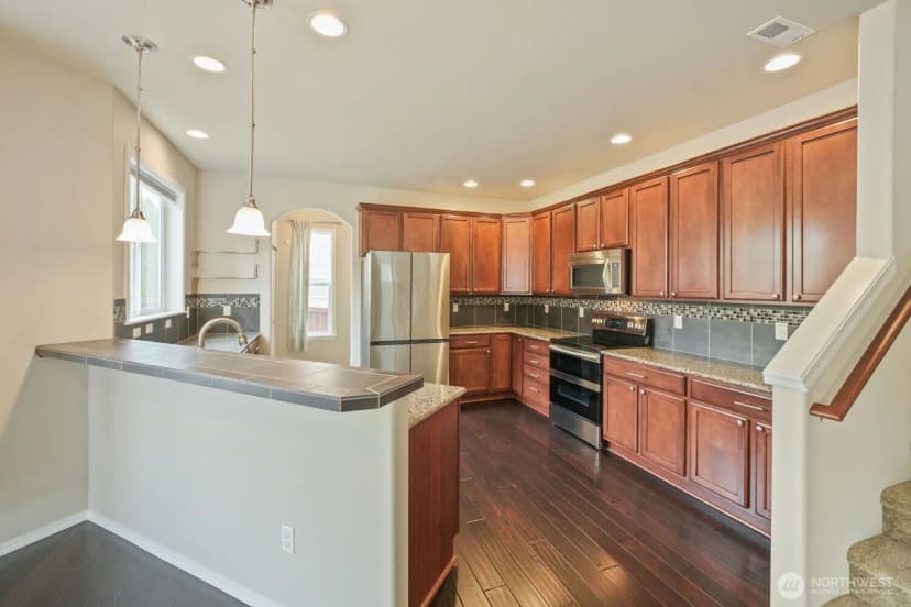 Property photo for 34004 12th Place Sw, Federal Way photo 13