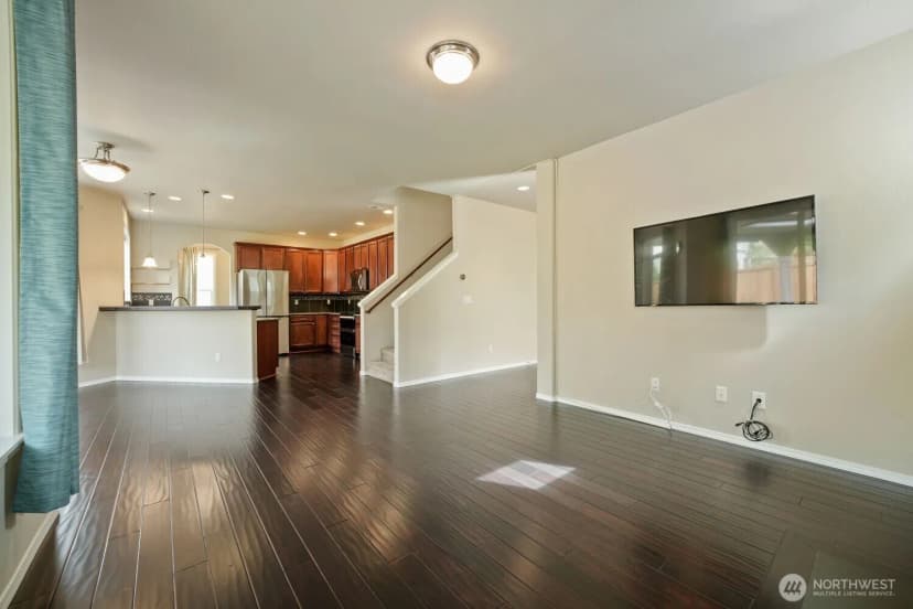 Property photo for 34004 12th Place Sw, Federal Way photo 8