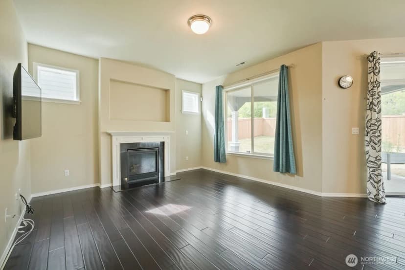 Property photo for 34004 12th Place Sw, Federal Way photo 5