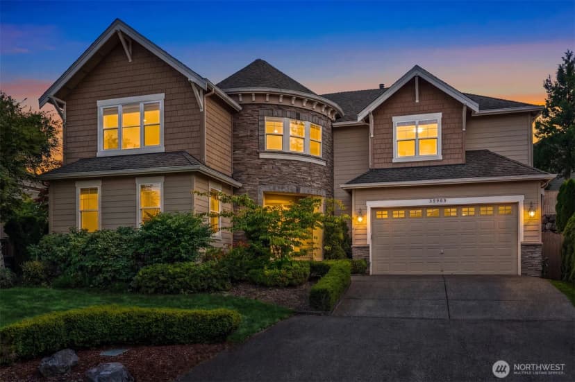 Property photo for 35909 Boulder Court, Snoqualmie