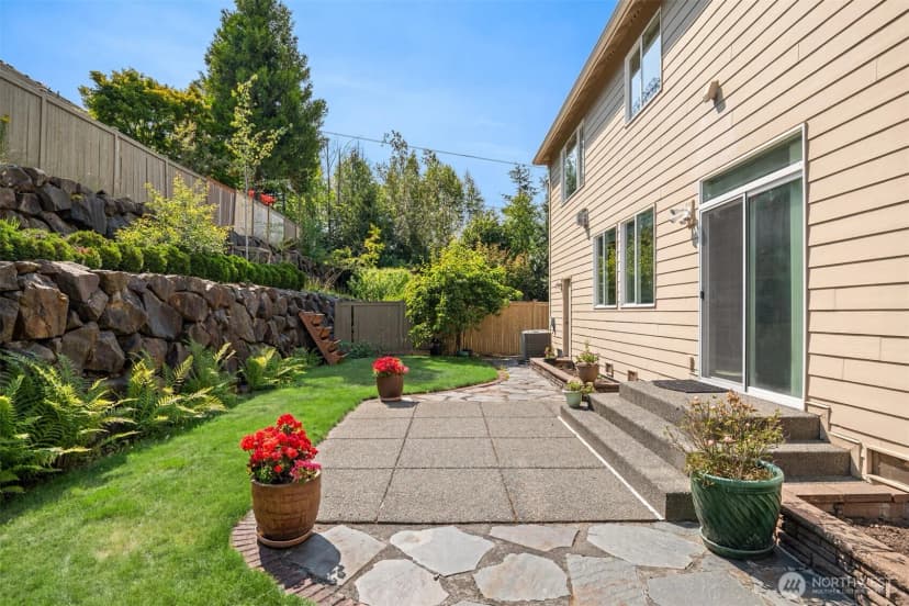 Property photo for 35909 Boulder Court, Snoqualmie photo 36