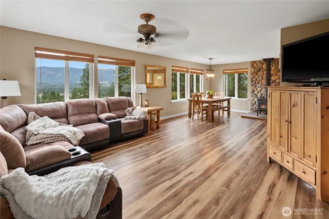 Property photo for 1150 White Road, Cle Elum photo 4