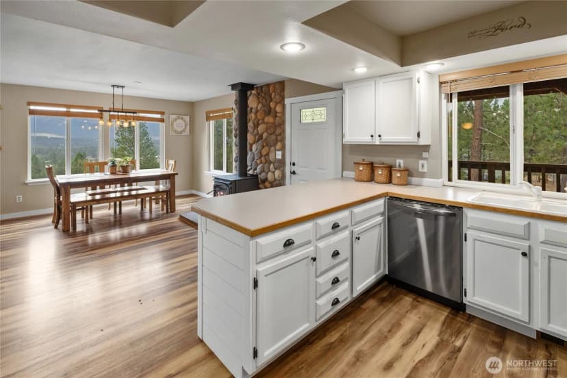 Property photo for 1150 White Road, Cle Elum photo 8