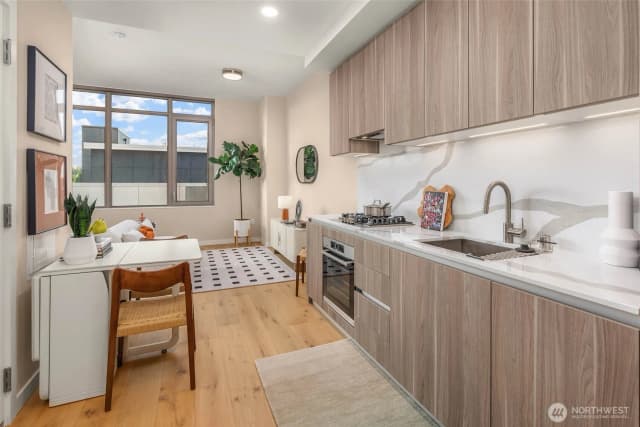 Property photo for 10232 Ne 10th Street #805, Bellevue photo 2