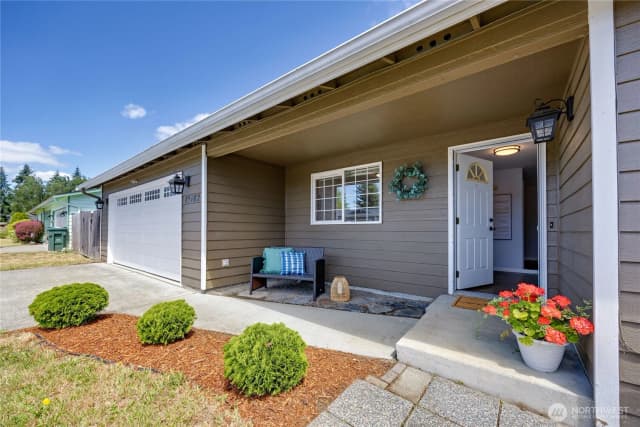 Property photo for 19782 Mosjon Circle Ne, Poulsbo photo 2
