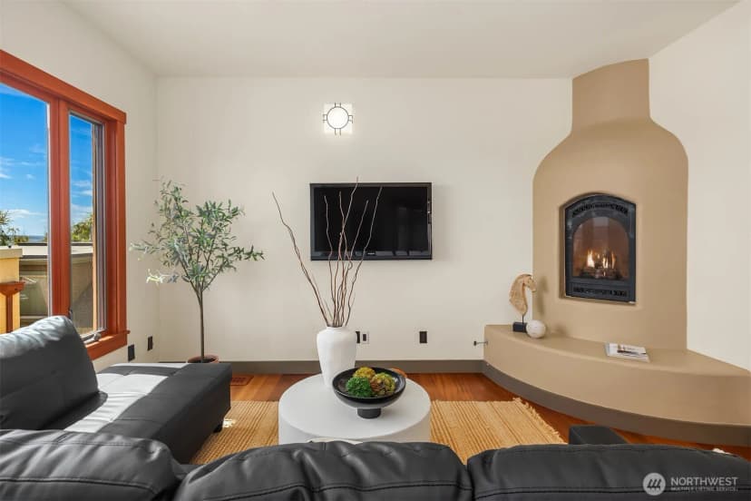 Property photo for 371 W Olympic Place, Seattle photo 13