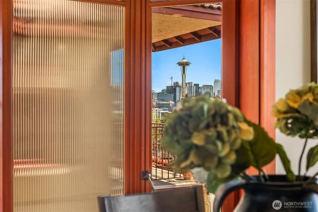 Property photo for 371 W Olympic Place, Seattle photo 5