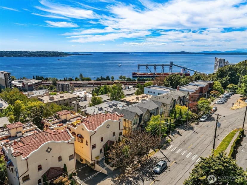 Property photo for 371 W Olympic Place, Seattle photo 40