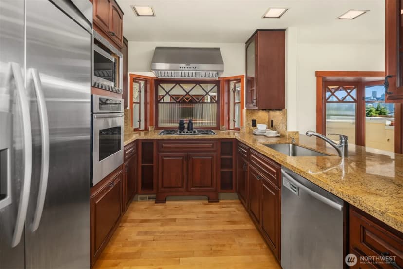 Property photo for 371 W Olympic Place, Seattle photo 16