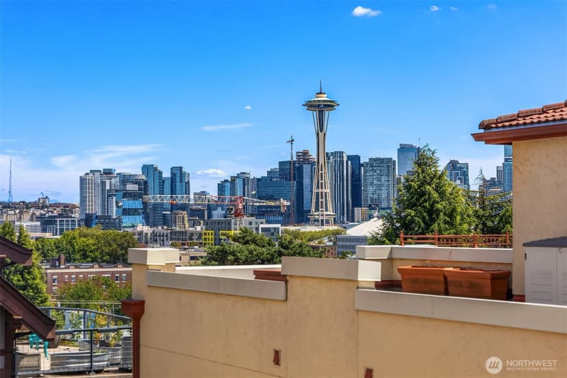 Property photo for 371 W Olympic Place, Seattle photo 2