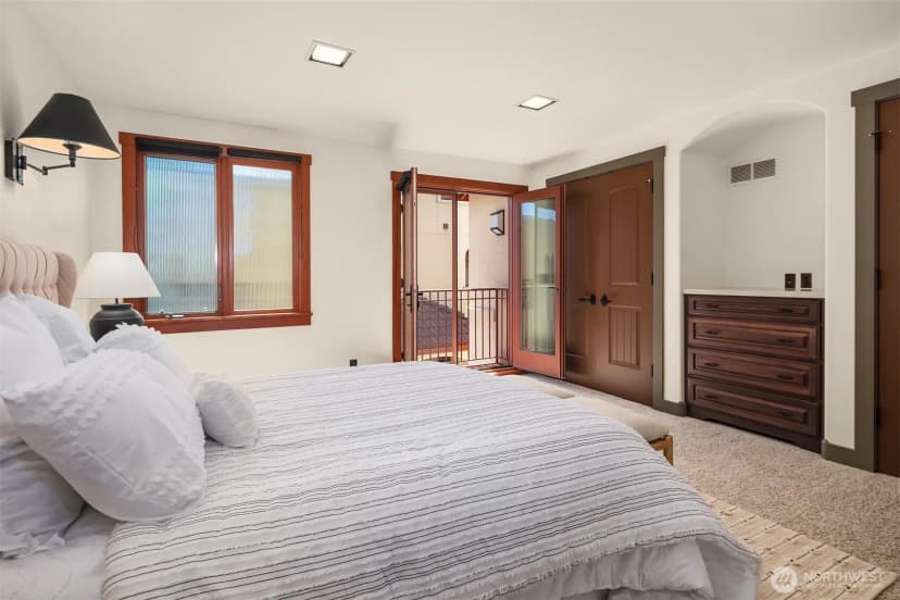 Property photo for 371 W Olympic Place, Seattle photo 22