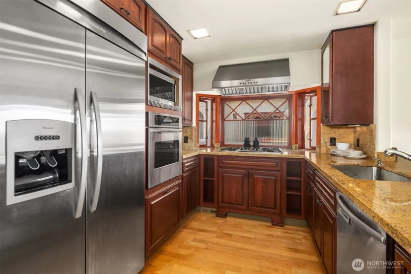 Property photo for 371 W Olympic Place, Seattle photo 17