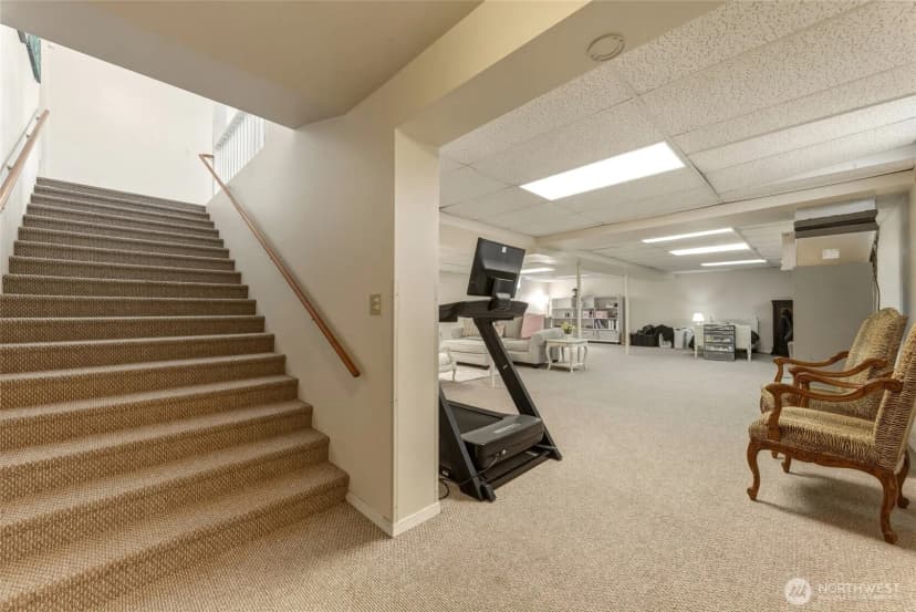 Property photo for 100 Vernon Lane, Dayton photo 24