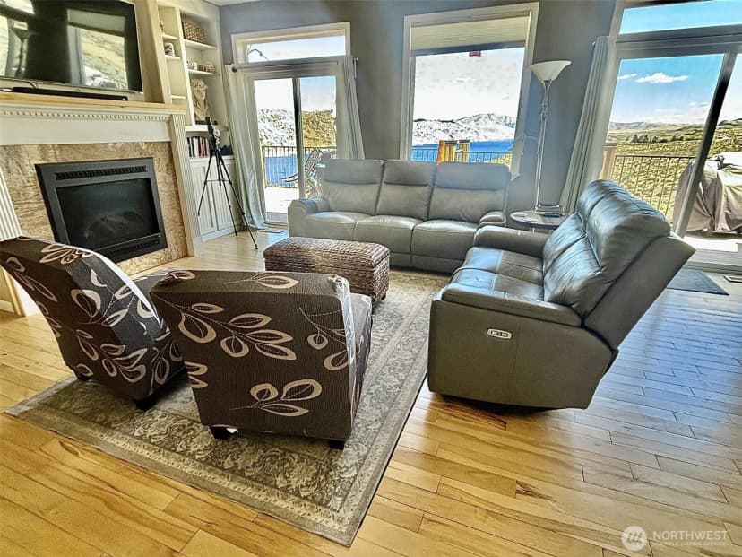 Property photo for 45720 Geostar Drive, Grand Coulee photo 6