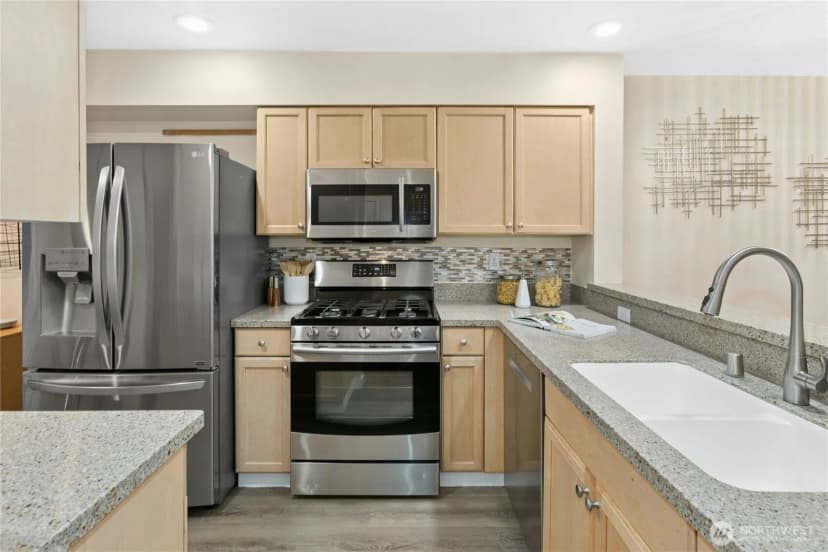 Property photo for 601 12th Avenue Nw #e4, Issaquah photo 11