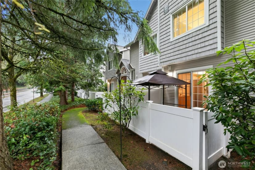 Property photo for 601 12th Avenue Nw #e4, Issaquah photo 25