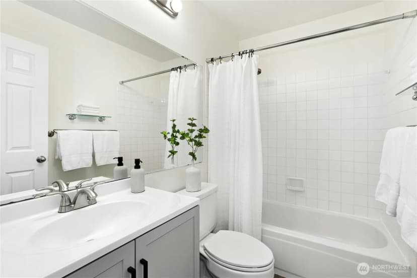 Property photo for 601 12th Avenue Nw #e4, Issaquah photo 19