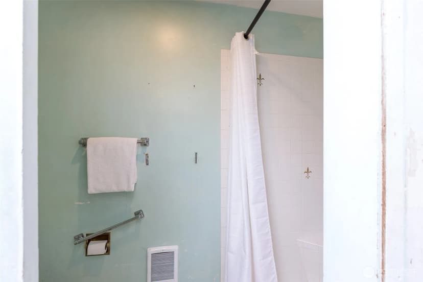 Property photo for 441 E Hillcrest Drive, Port Angeles photo 15