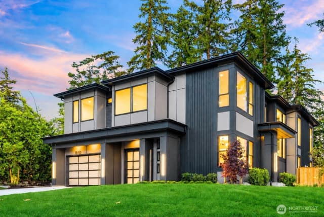 Property photo for 15103 Se 41st Place, Bellevue, WA 98006