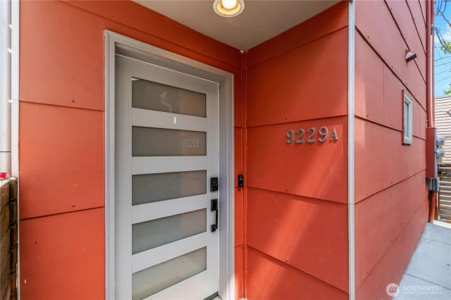 Property photo for 9229 17th Avenue Sw #a, Seattle photo 2