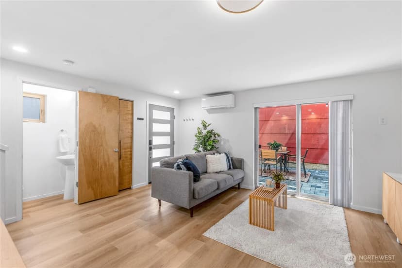 Property photo for 9229 17th Avenue Sw #a, Seattle photo 11