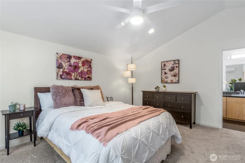 Property photo for 9229 17th Avenue Sw #a, Seattle photo 19