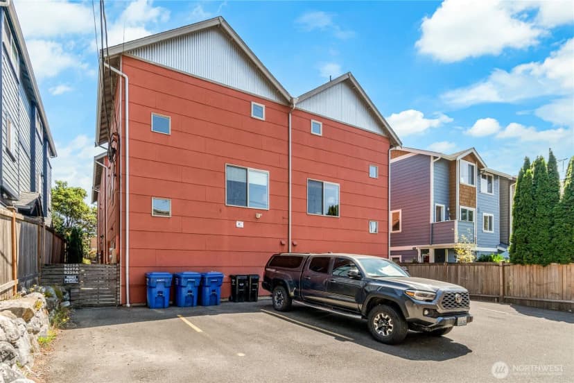 Property photo for 9229 17th Avenue Sw #a, Seattle photo 26