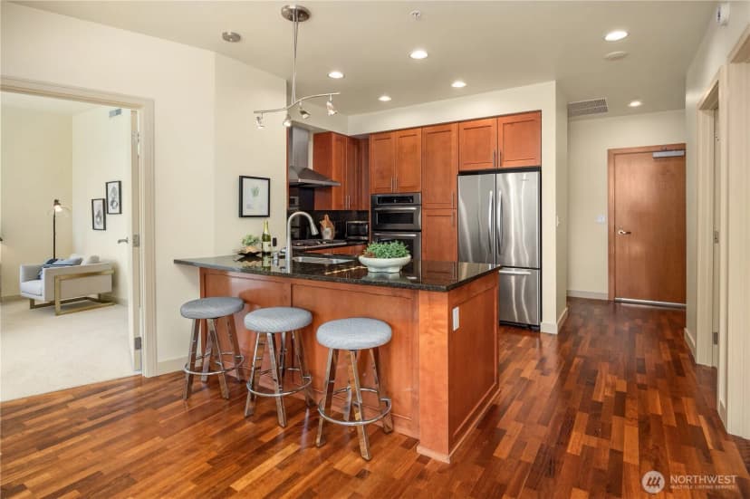 Property photo for 10610 Ne 9th Place #2200, Bellevue photo 6