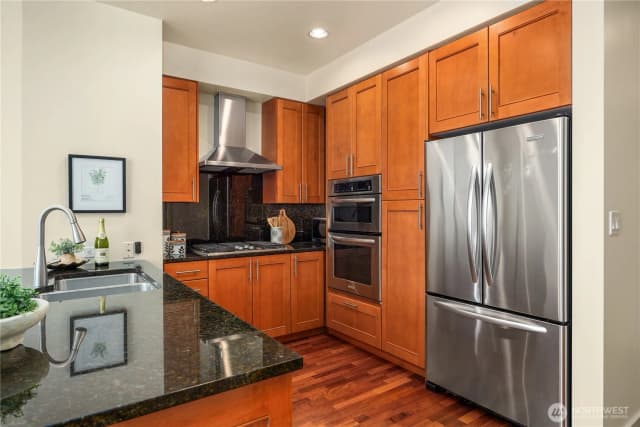 Property photo for 10610 Ne 9th Place #2200, Bellevue photo 5