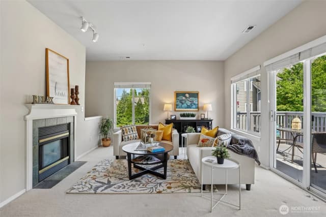 Property photo for 440 S 51st Court #b303, Renton photo 2