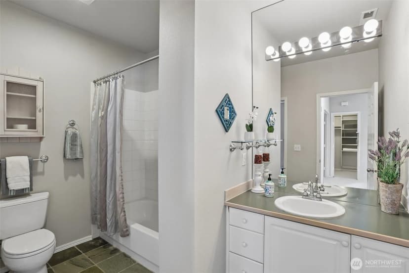 Property photo for 440 S 51st Court #b303, Renton photo 17
