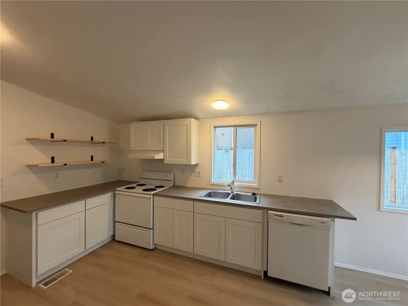 Property photo for 11901 55th Avenue Ne #21, Marysville photo 5