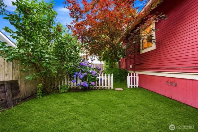Property photo for 1110 Nw 70th Street, Seattle photo 4