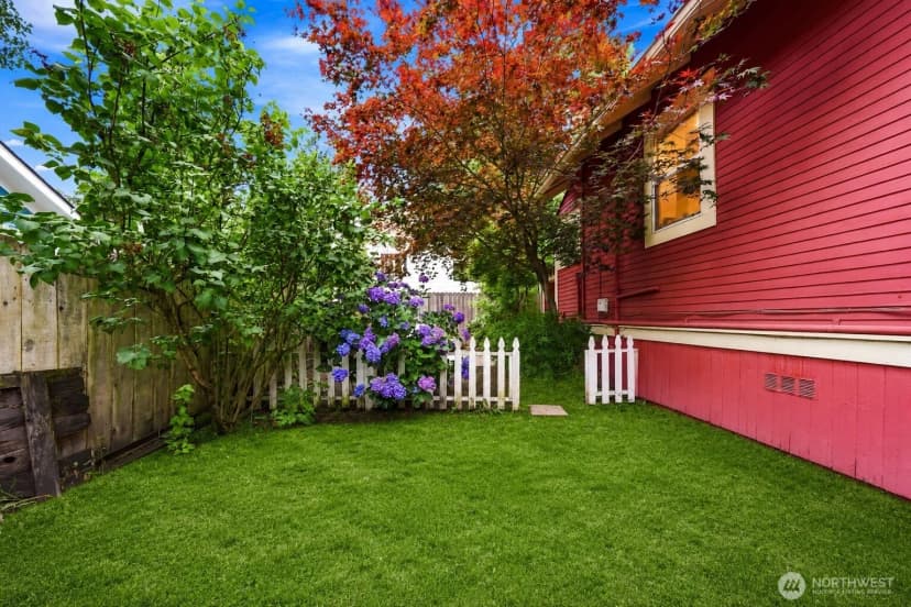 Property photo for 1110 Nw 70th Street, Seattle photo 4