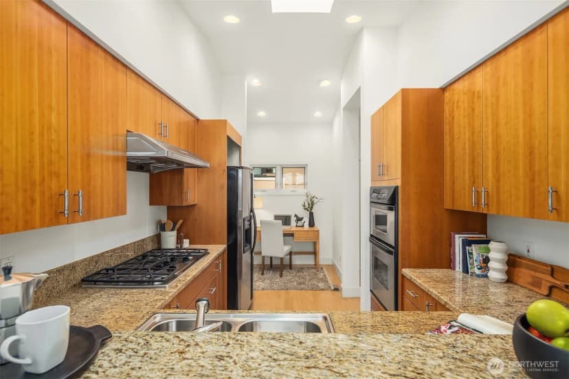 Property photo for 80 E Roanoke Street #2, Seattle photo 16